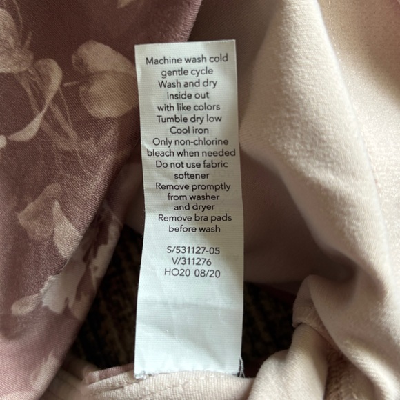 Athleta Conscious Crop in Rose Size XXS - Picture 7 of 9